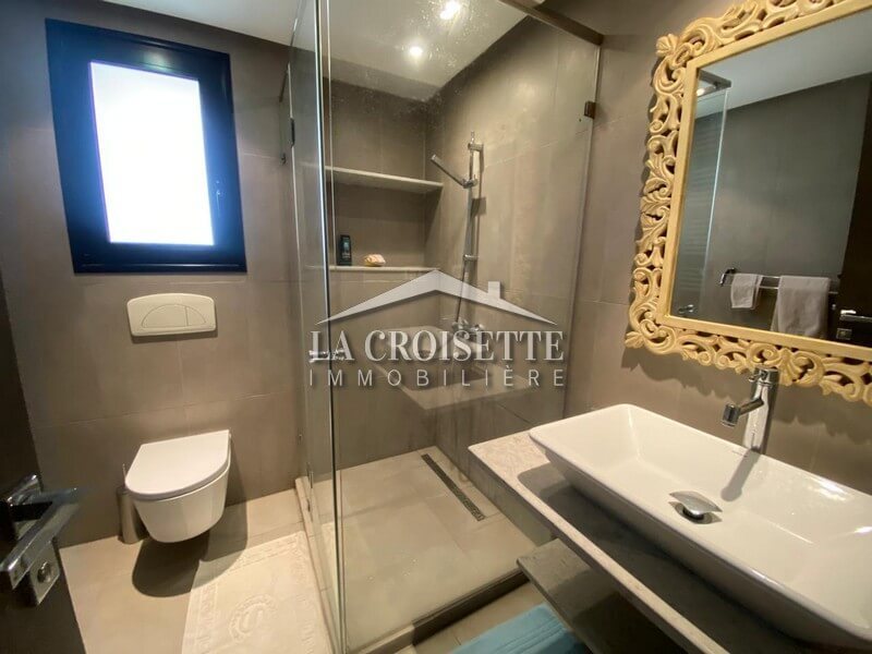 Villa S+3 avec piscine et studio indépendant à La Soukra